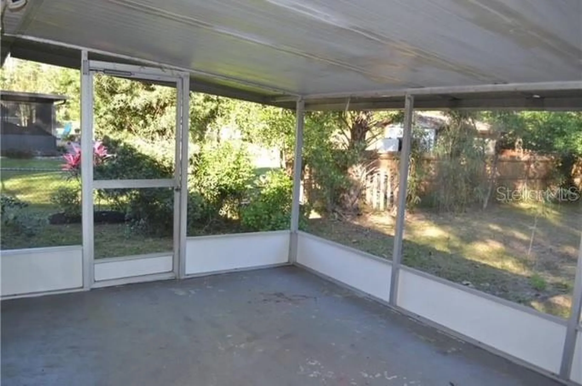 609 S Montgomery Avenue Deland FL 32720