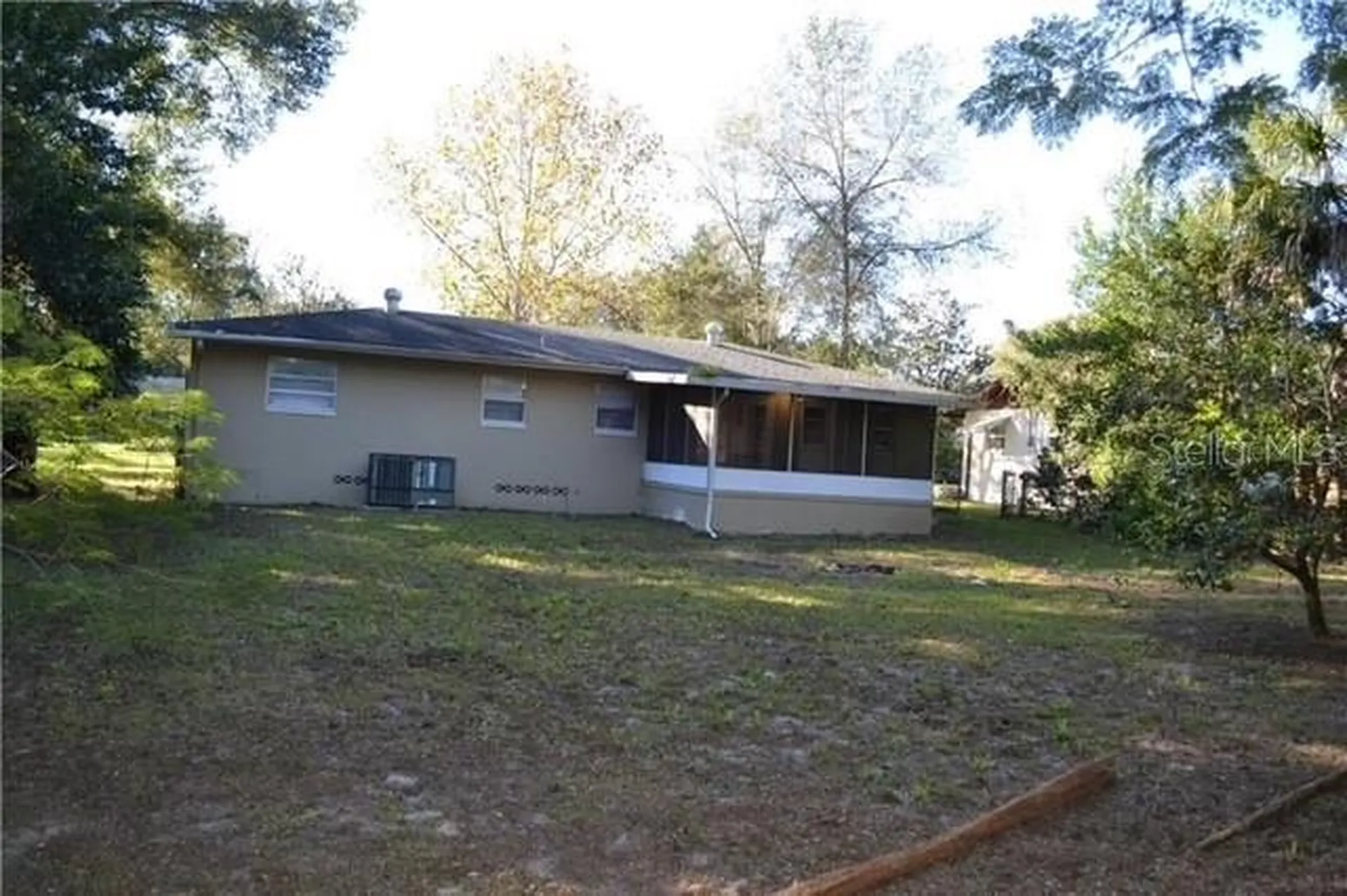 609 S Montgomery Avenue Deland FL 32720