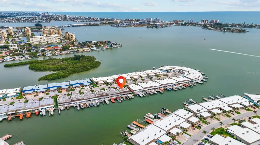 531 Boca Ciega Point Boulevard S St Petersburg FL 33708