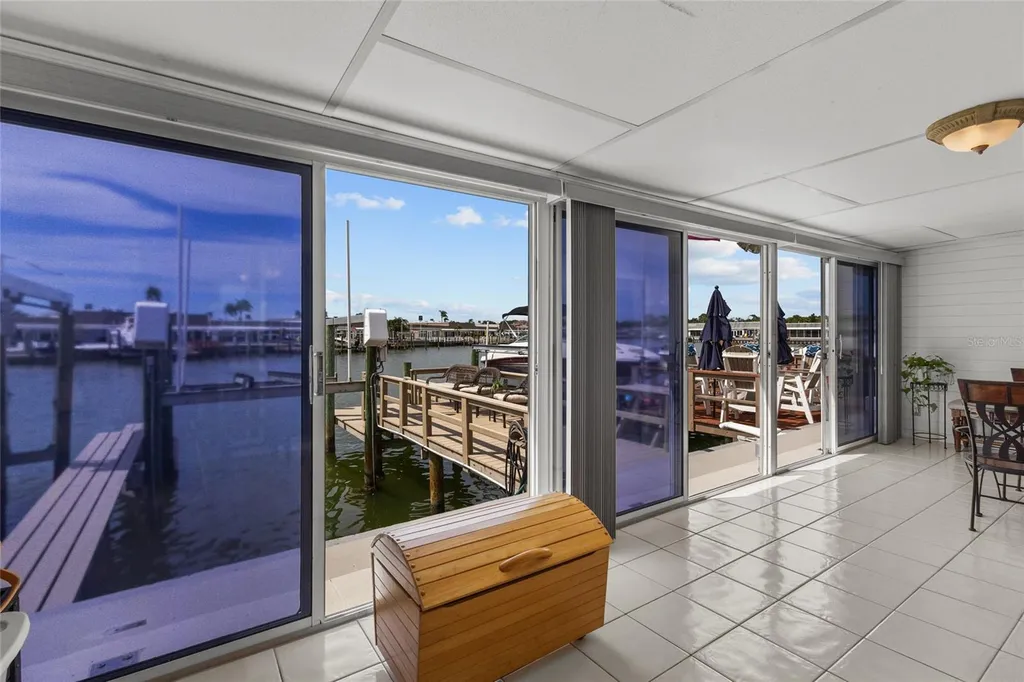 531 Boca Ciega Point Boulevard S St Petersburg FL 33708