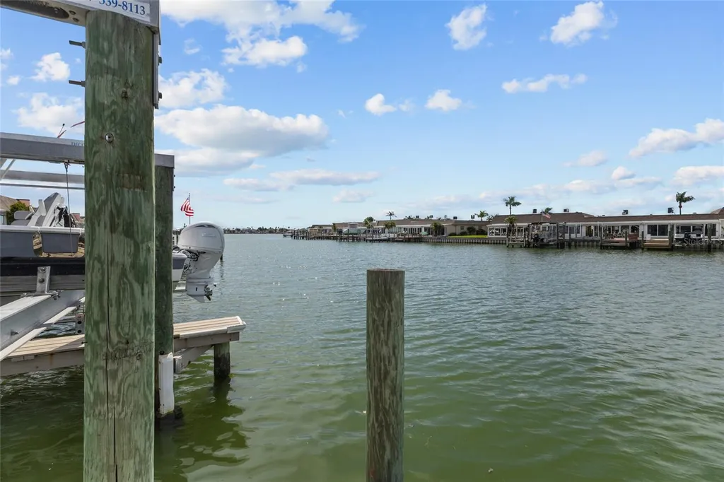 531 Boca Ciega Point Boulevard S St Petersburg FL 33708