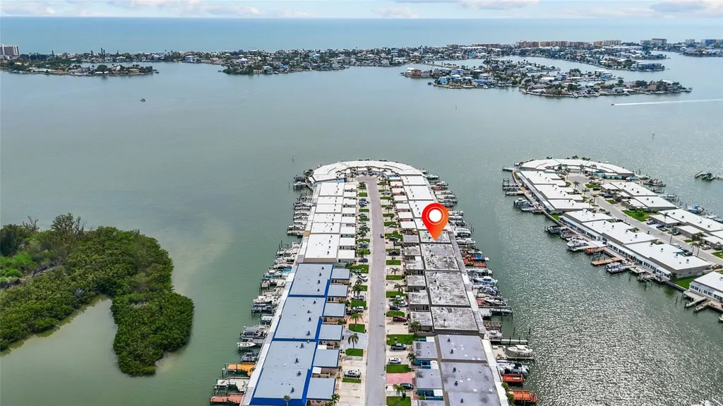 531 Boca Ciega Point Boulevard S St Petersburg FL 33708