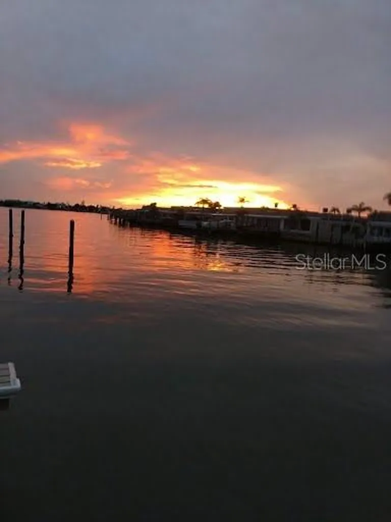 531 Boca Ciega Point Boulevard S St Petersburg FL 33708