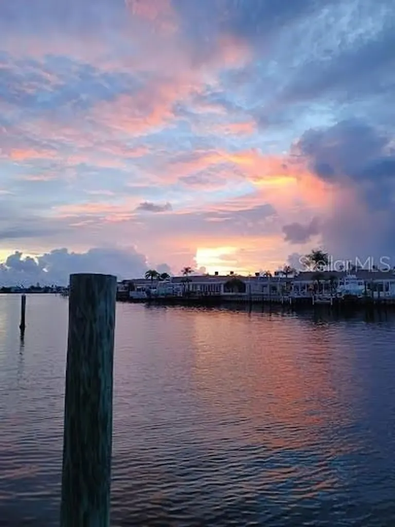 531 Boca Ciega Point Boulevard S St Petersburg FL 33708