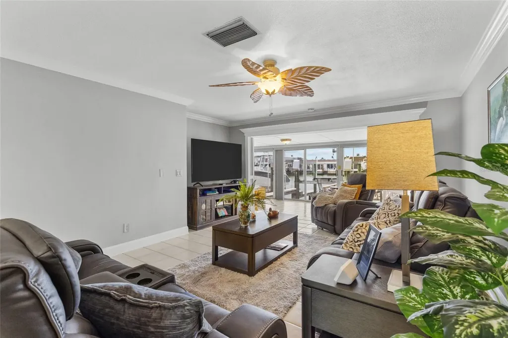 531 Boca Ciega Point Boulevard S St Petersburg FL 33708