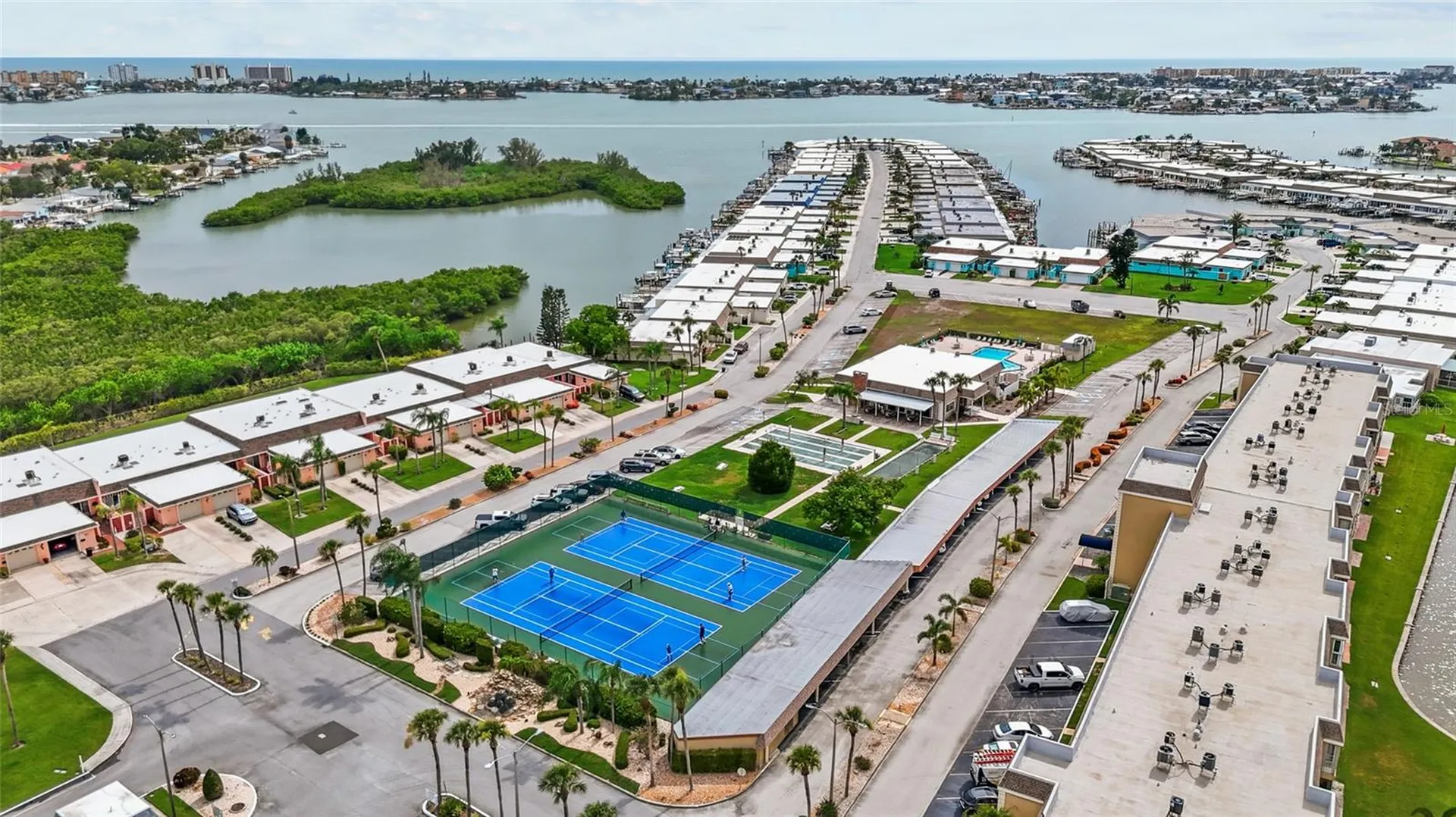 531 Boca Ciega Point Boulevard S St Petersburg FL 33708