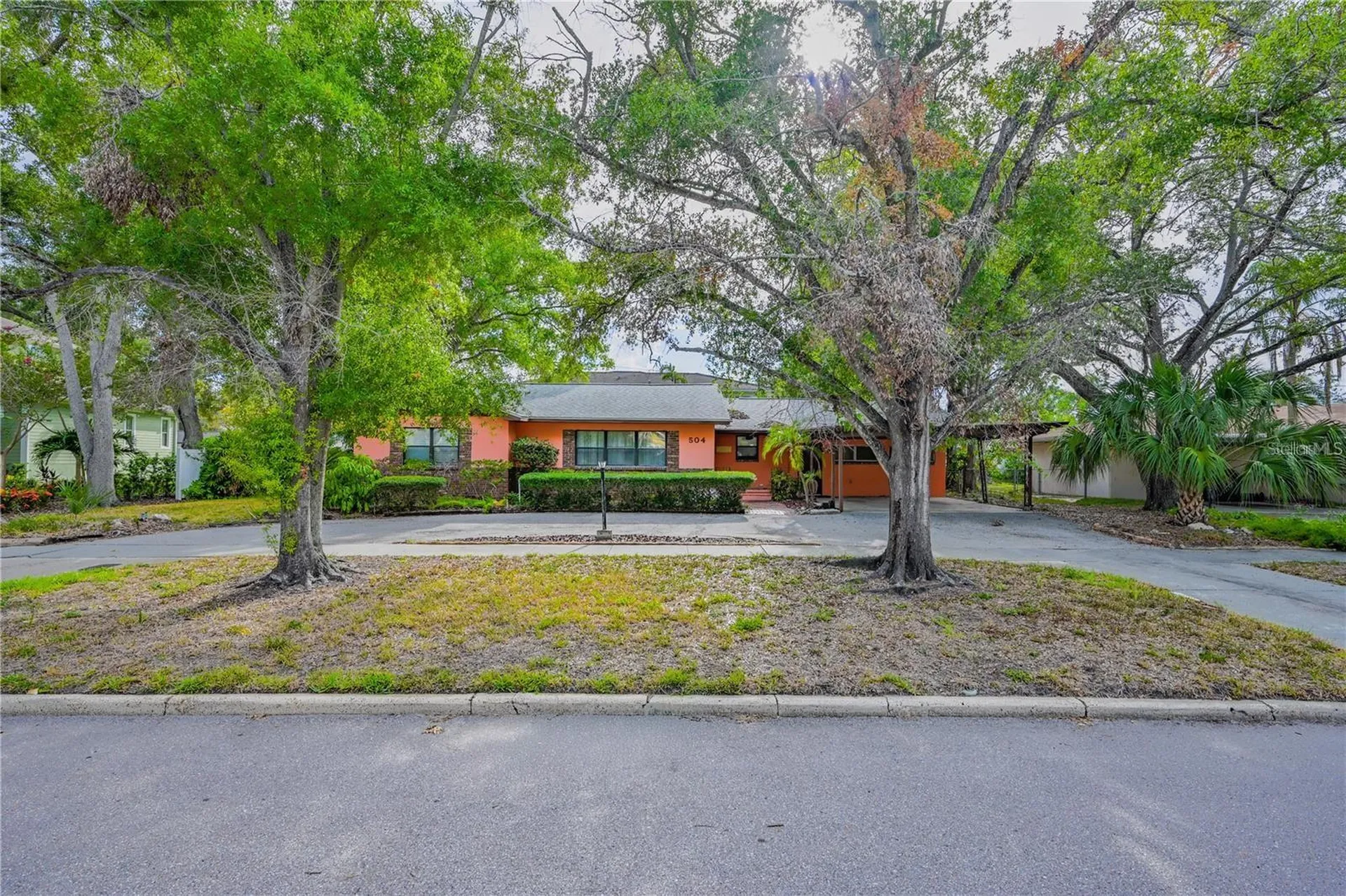 504 W Davis Boulevard Tampa FL 33606