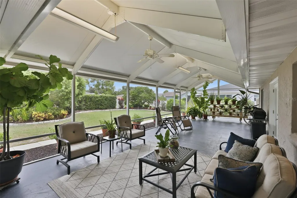 412 Stoneham Drive Sun City Center FL 33573