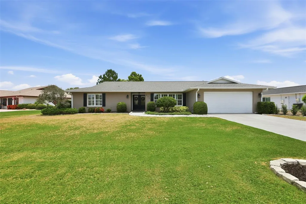 412 Stoneham Drive Sun City Center FL 33573