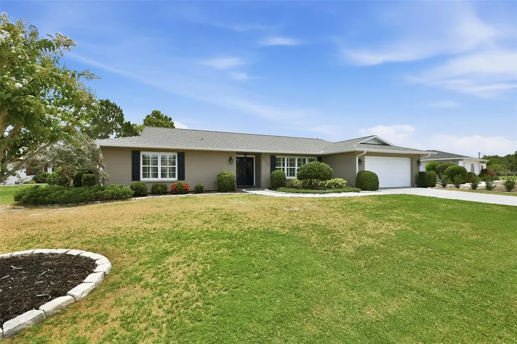 412 Stoneham Drive Sun City Center FL 33573