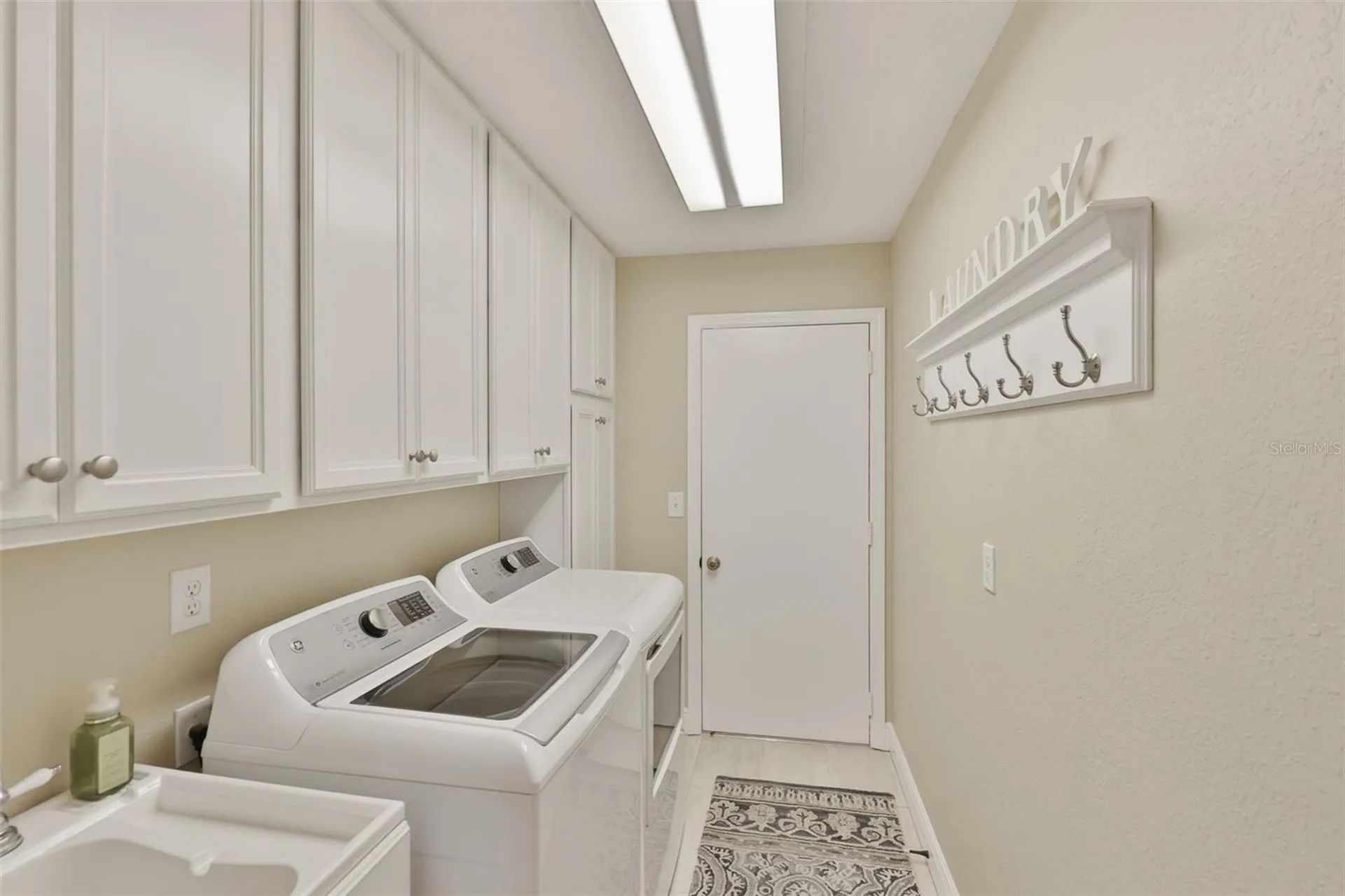 412 Stoneham Drive Sun City Center FL 33573