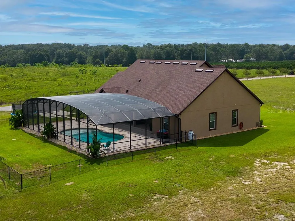 19221 Baker Road Umatilla FL 32784