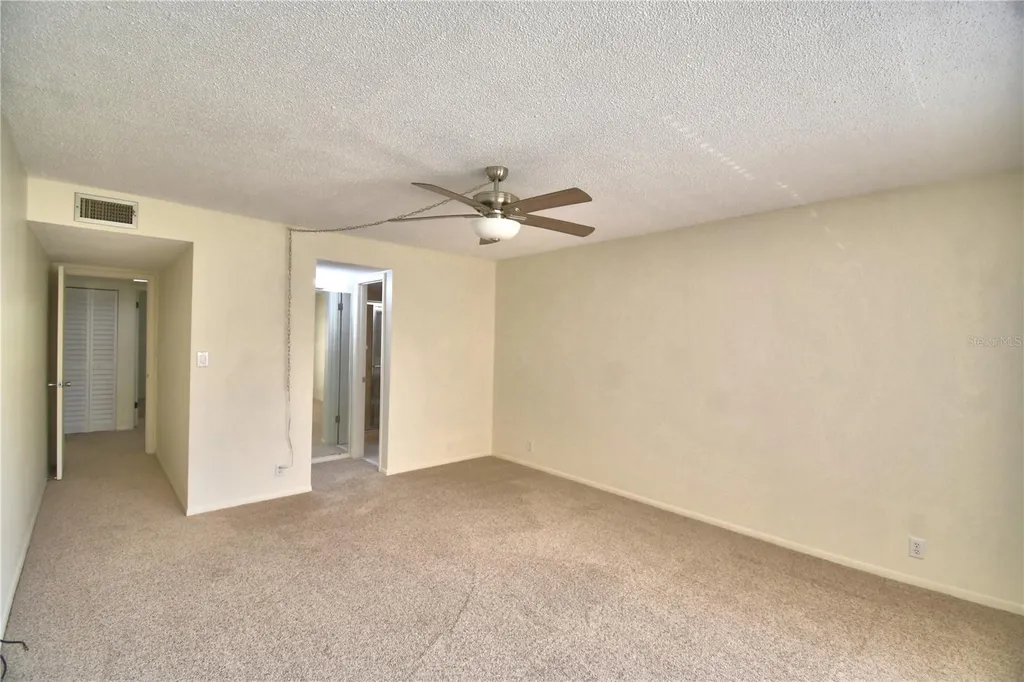 333 Lake Howard Dr NW Winter Haven FL 33880