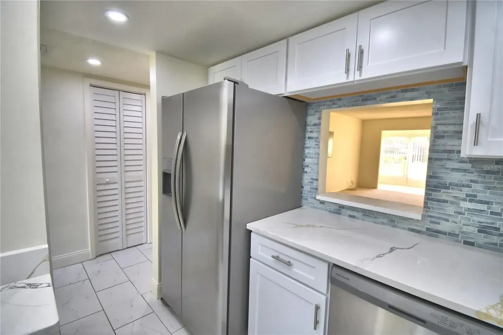 333 Lake Howard Dr NW Winter Haven FL 33880