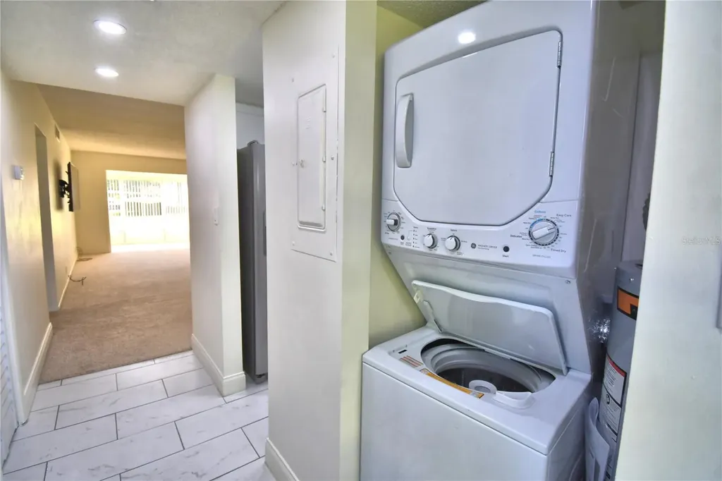 333 Lake Howard Dr NW Winter Haven FL 33880