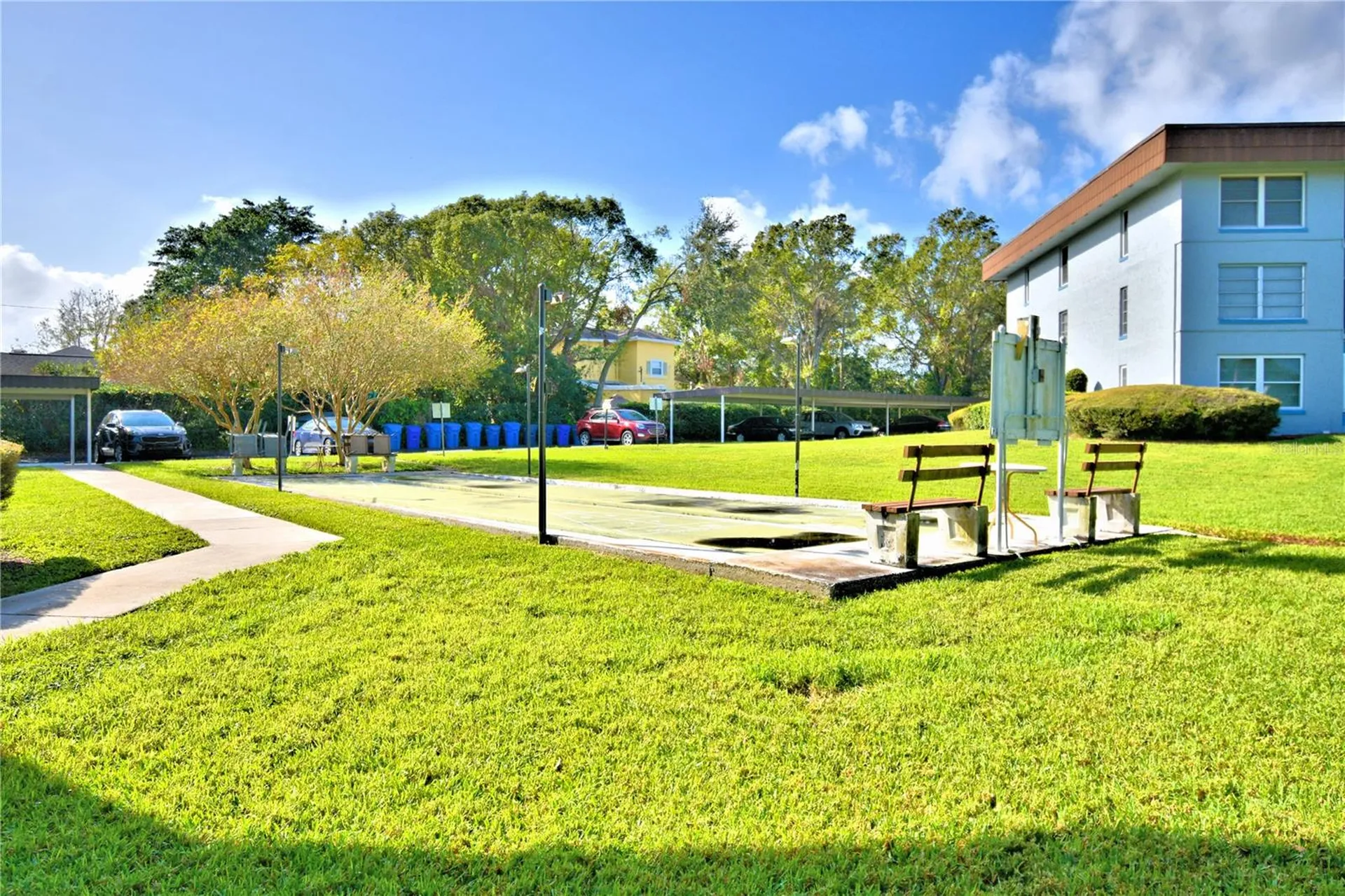 333 Lake Howard Dr NW Winter Haven FL 33880