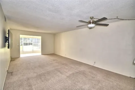 333 Lake Howard Dr NW Winter Haven FL 33880