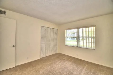 333 Lake Howard Dr NW Winter Haven FL 33880