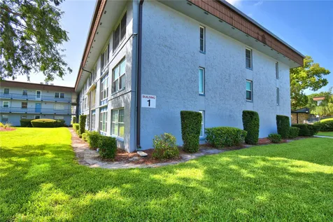 333 Lake Howard Dr NW Winter Haven FL 33880