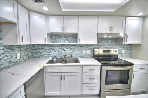 333 Lake Howard Dr NW Winter Haven FL 33880