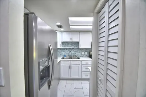 333 Lake Howard Dr NW Winter Haven FL 33880