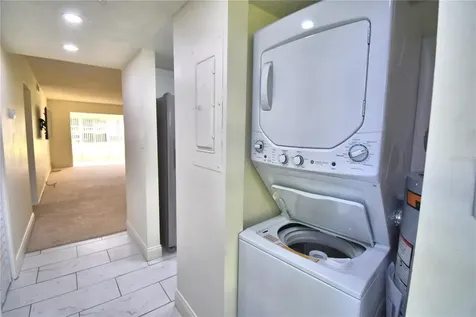 333 Lake Howard Dr NW Winter Haven FL 33880