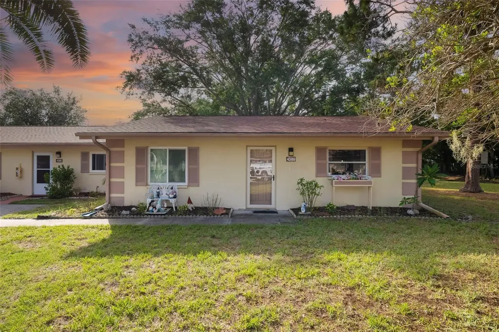 4586 Mohican Trail Sarasota FL 34233