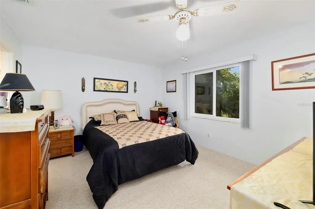 4586 Mohican Trail Sarasota FL 34233