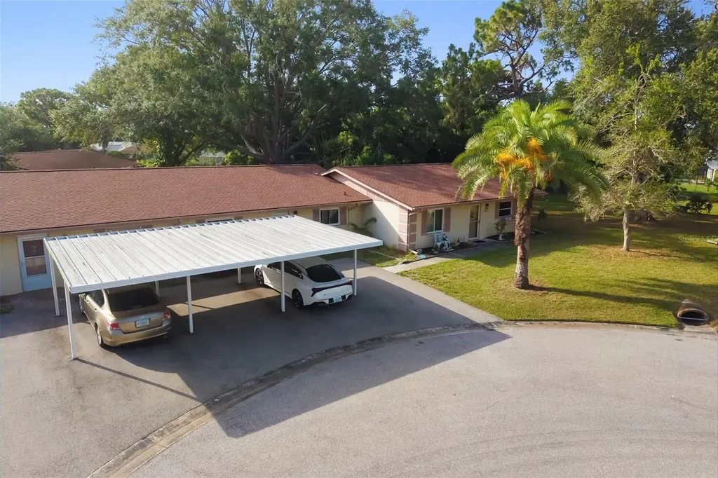 4586 Mohican Trail Sarasota FL 34233