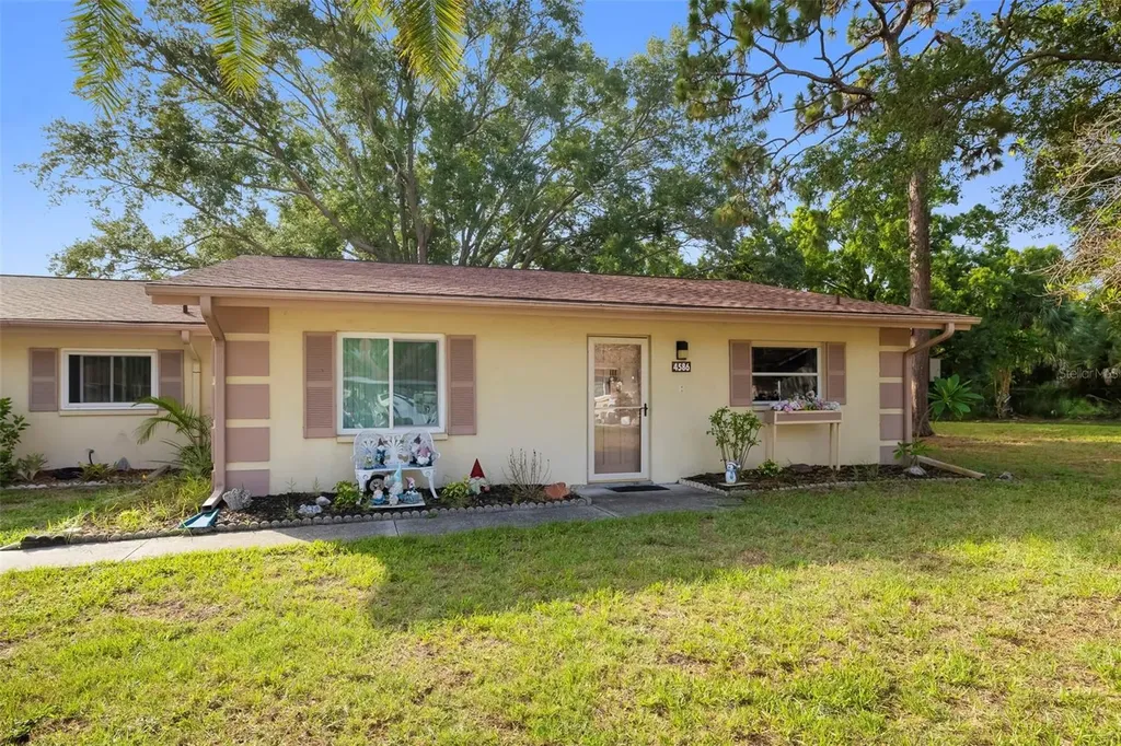 4586 Mohican Trail Sarasota FL 34233