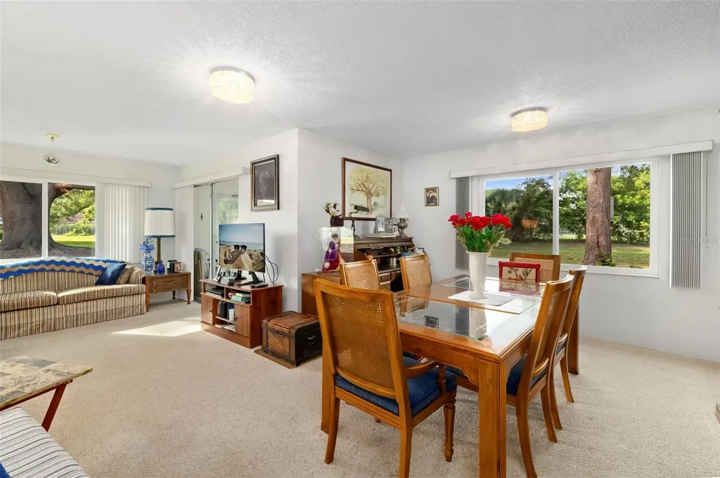 4586 Mohican Trail Sarasota FL 34233