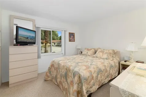 4586 Mohican Trail Sarasota FL 34233