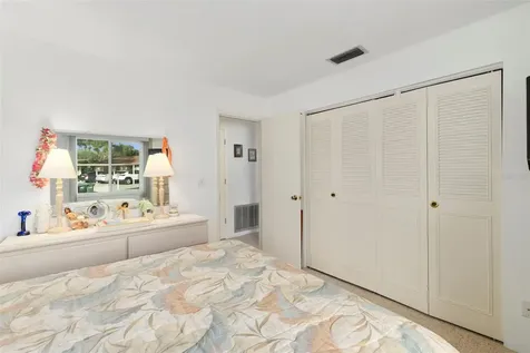 4586 Mohican Trail Sarasota FL 34233