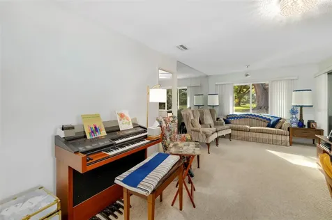 4586 Mohican Trail Sarasota FL 34233