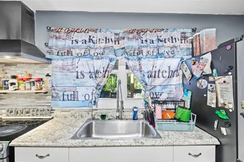 2908 18th Street W Bradenton FL 34205