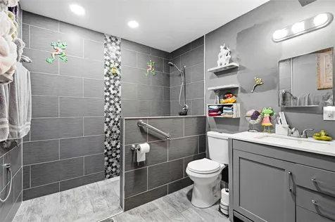 2908 18th Street W Bradenton FL 34205