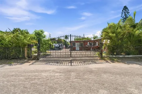 2908 18th Street W Bradenton FL 34205