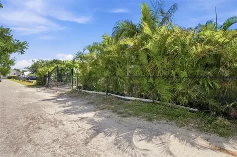2908 18th Street W Bradenton FL 34205