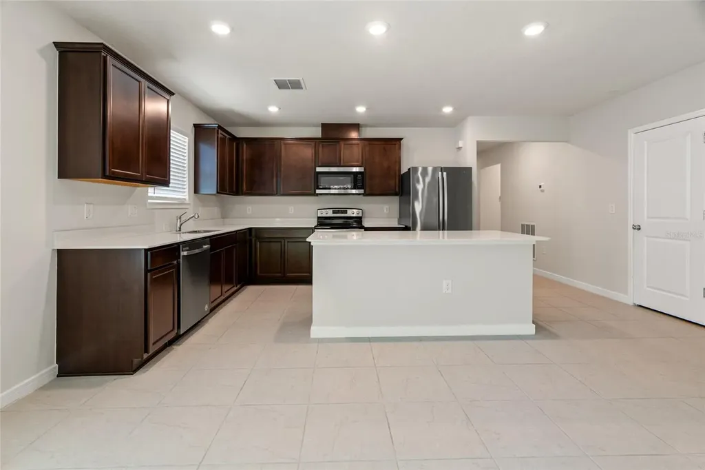 30309 Marquette Avenue Wesley Chapel FL 33545