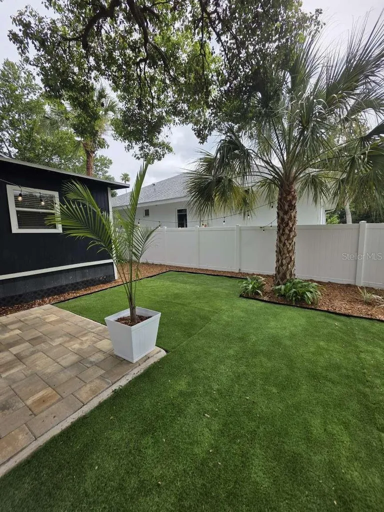 1035 9th Avenue S St Petersburg FL 33705