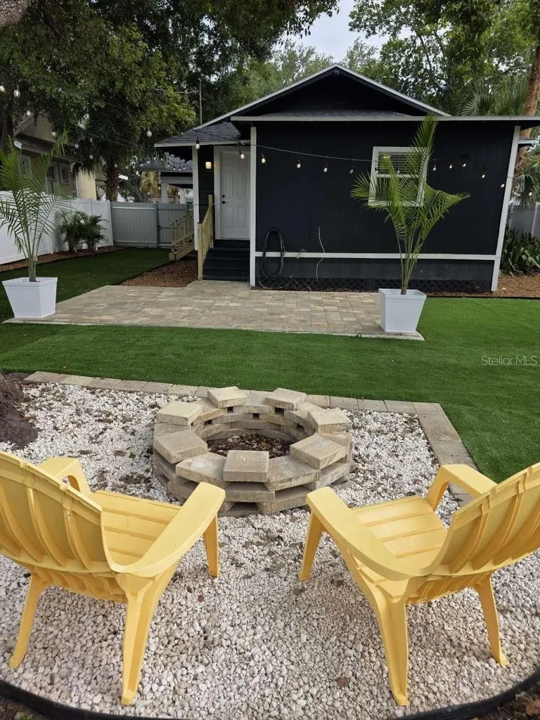 1035 9th Avenue S St Petersburg FL 33705