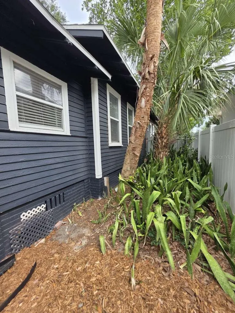 1035 9th Avenue S St Petersburg FL 33705