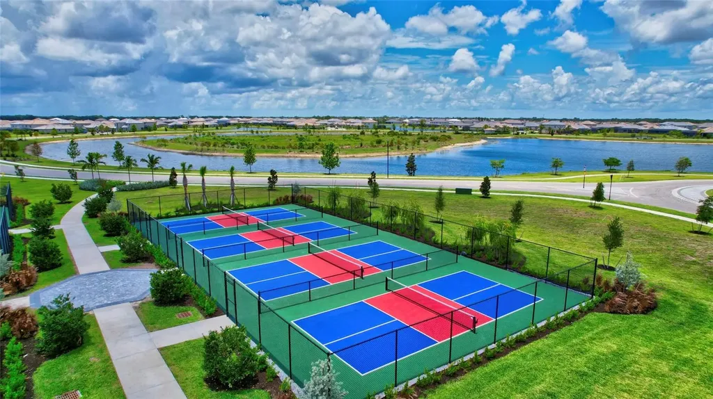 5409 Coral Reef Way Bradenton FL 34211