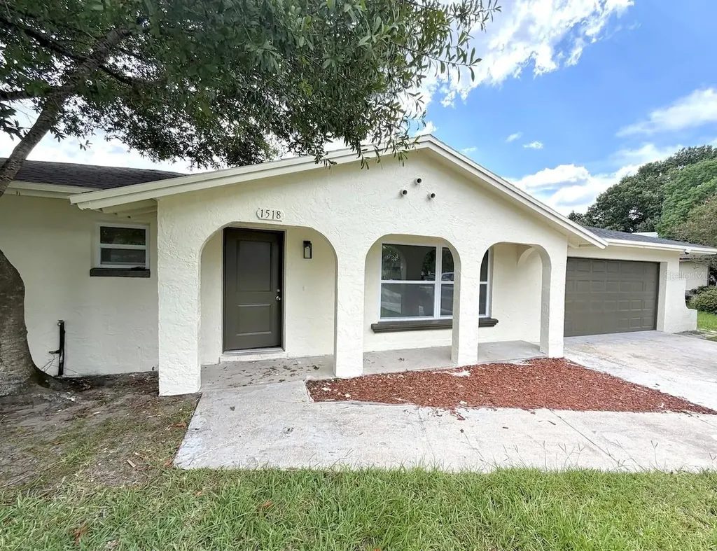 1518 Deming Drive Orlando FL 32825