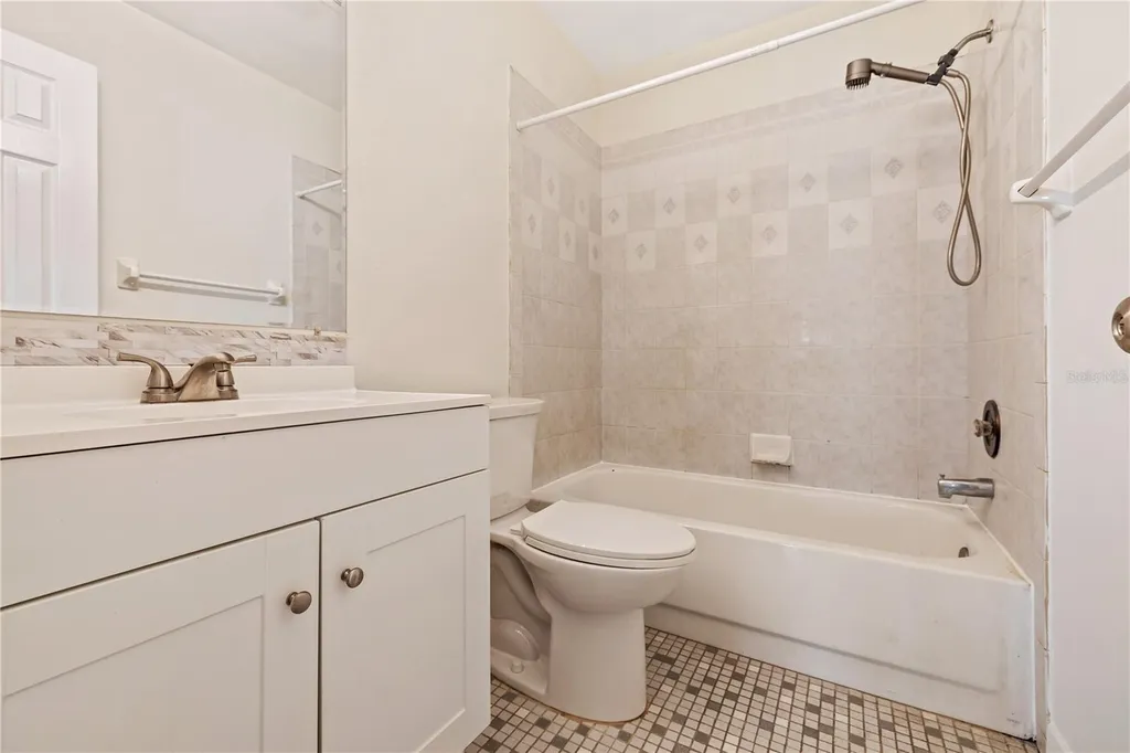 7607 Glades Court Tampa FL 33637