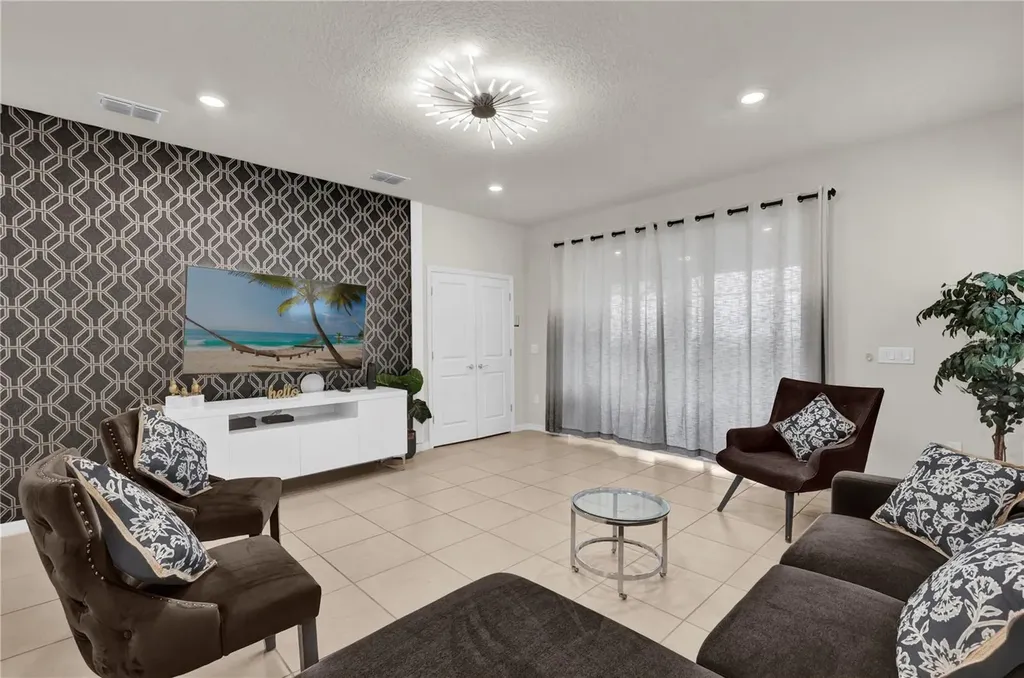 1897 Summer Drive Davenport FL 33897