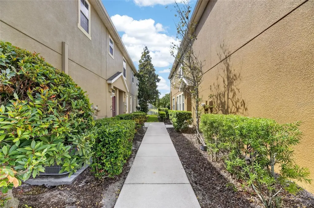 8833 Moonlit Meadows Loop Riverview FL 33578