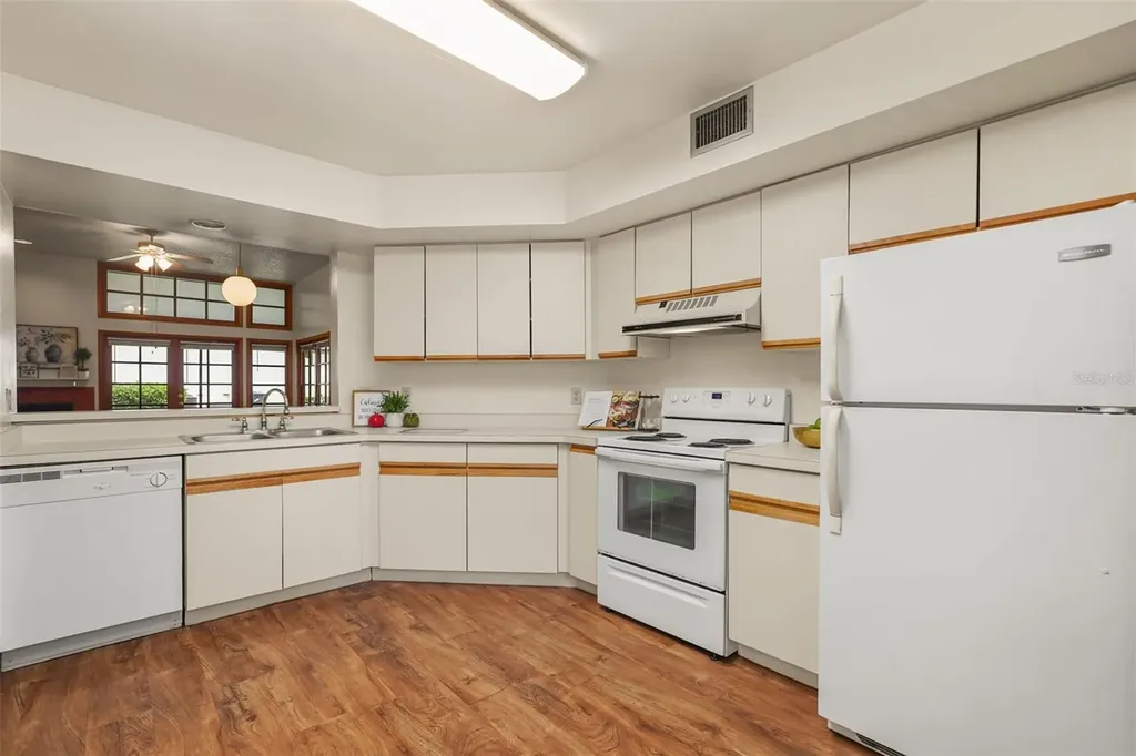 6140 Raintree Drive Orlando FL 32822