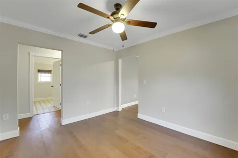 330 S Highland Street Mount Dora FL 32757