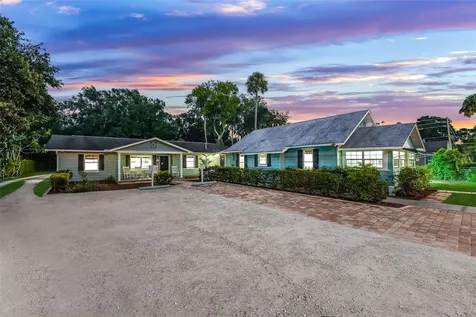 330 S Highland Street Mount Dora FL 32757